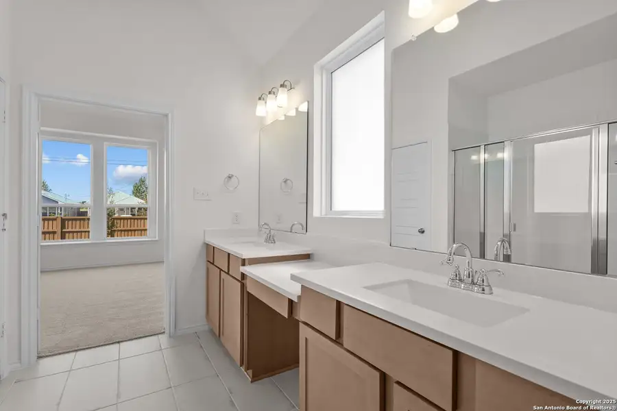 Furnished interior view inside a new home in Sunflower Ridge, New Braunfels (Image 9). Furnished interior view inside a new home in Sunflower Ridge, New Braunfels (Image 9).