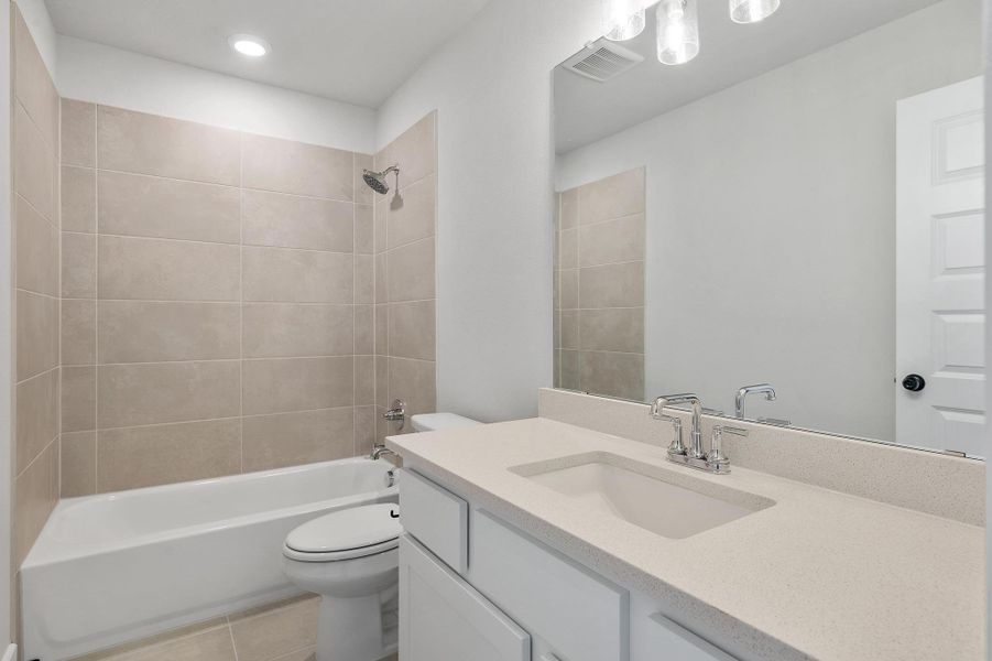 Furnished interior view inside a new home in Provence, Austin (Image 11).