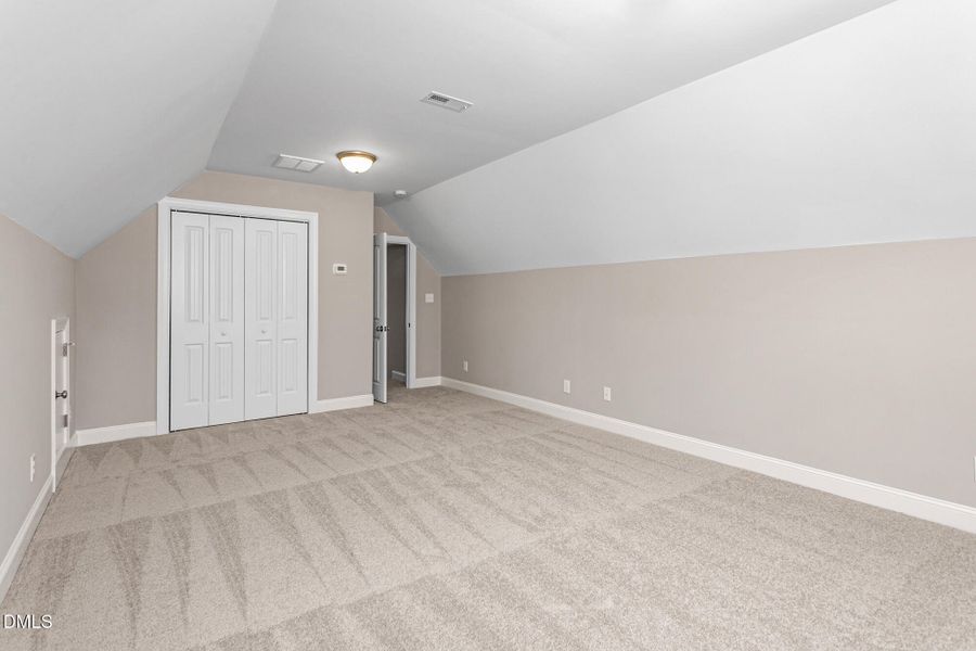 3117 Cullens Drive-35