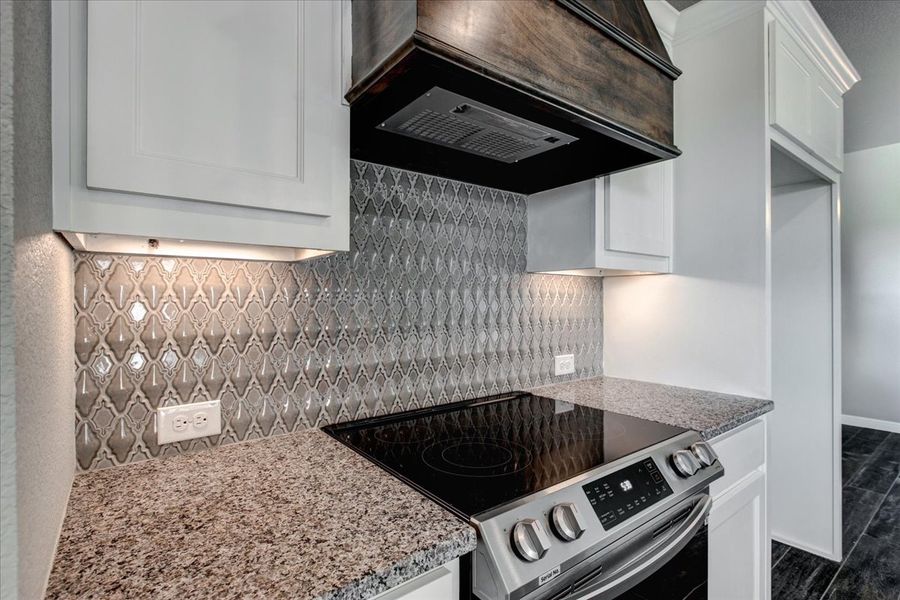 Representative furnished interior of a home built from the The Aubrey by Doug Parr Custom Homes in Honeysuckle Ranch, Paradise (Image 9). Representative furnished interior of a home built from the The Aubrey by Doug Parr Custom Homes in Honeysuckle Ranch, Paradise (Image 9).