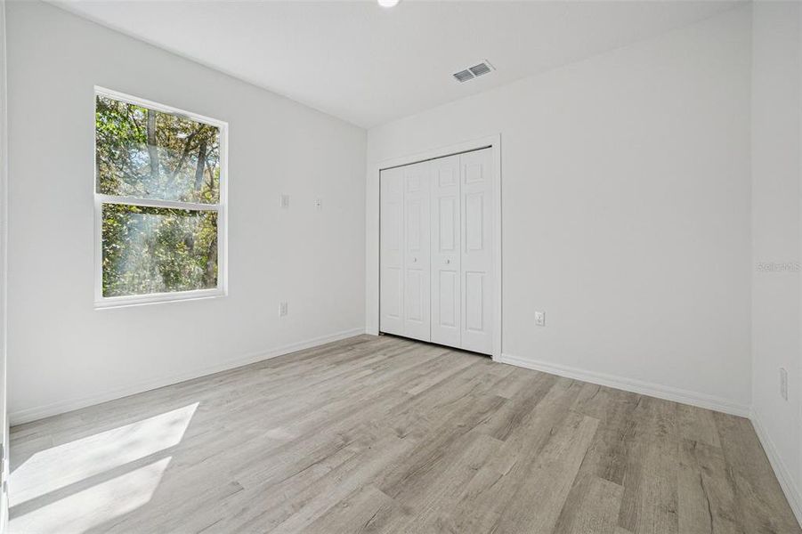 Spacious, unfurnished interior of a new home in , Citrus Springs (Image 17).