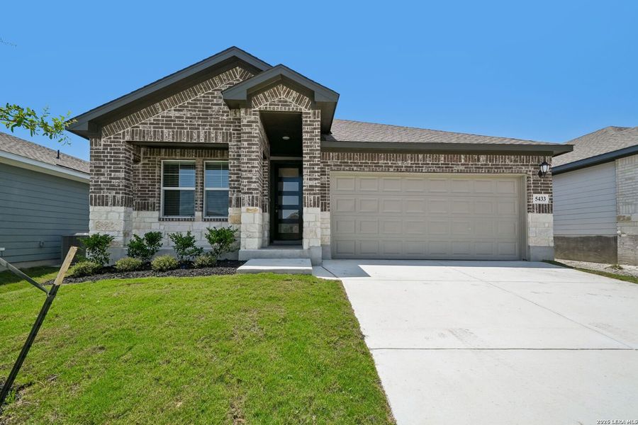 Front exterior of a new home in Stetson Ridge, Marion, TX, highlighting curb appeal (Image 23). Front exterior of a new home in Stetson Ridge, Marion, TX, highlighting curb appeal (Image 23).