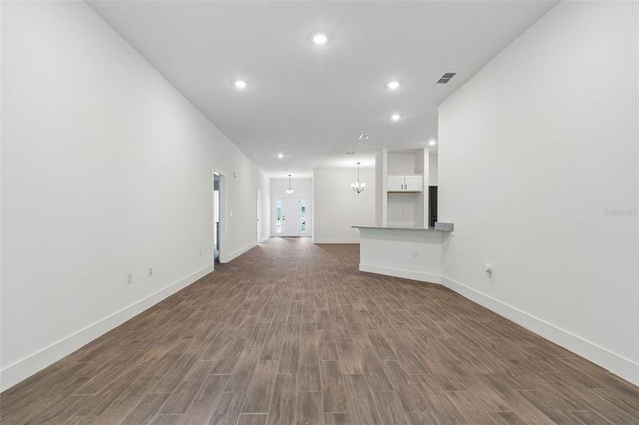 Spacious, unfurnished interior of a new home in Abbey Glen, Dade City (Image 56).