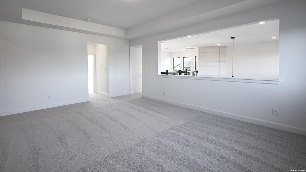 Spacious, unfurnished interior of a new home in Johnson Ranch, Bulverde (Image 19).