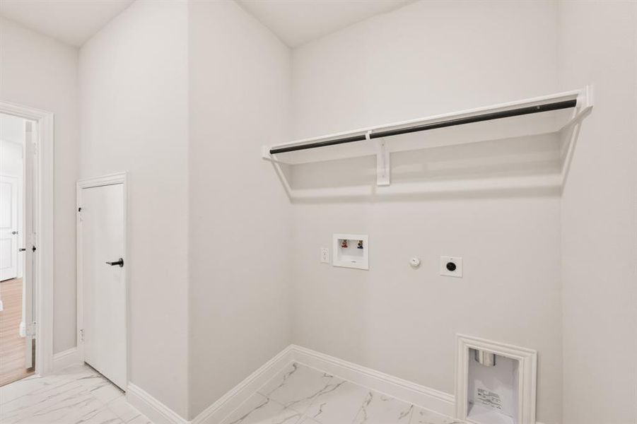 Spacious, unfurnished interior of a new home in Sunset Ridge, Alvarado (Image 22). Spacious, unfurnished interior of a new home in Sunset Ridge, Alvarado (Image 22).