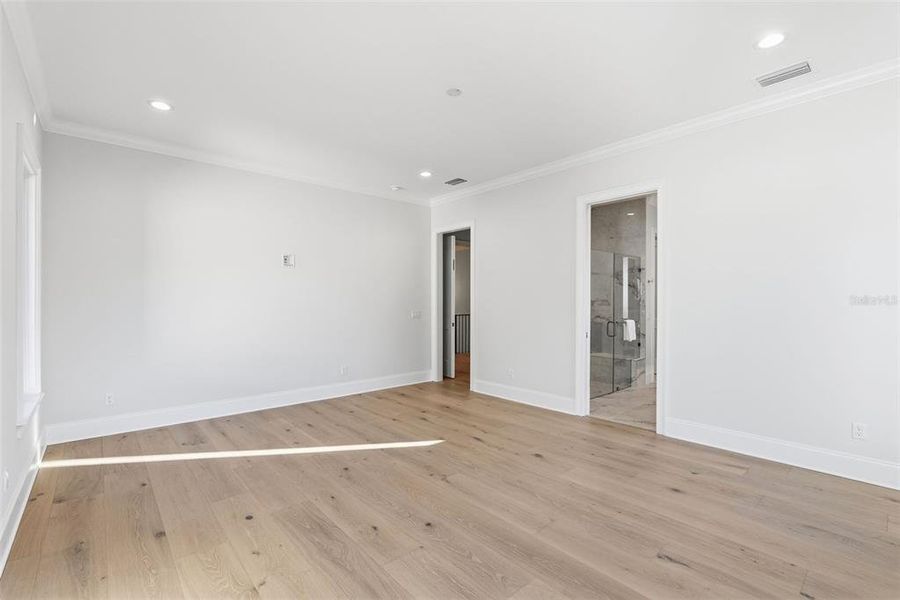 Spacious, unfurnished interior of a new home in , St. Petersburg (Image 90). Spacious, unfurnished interior of a new home in , St. Petersburg (Image 90).