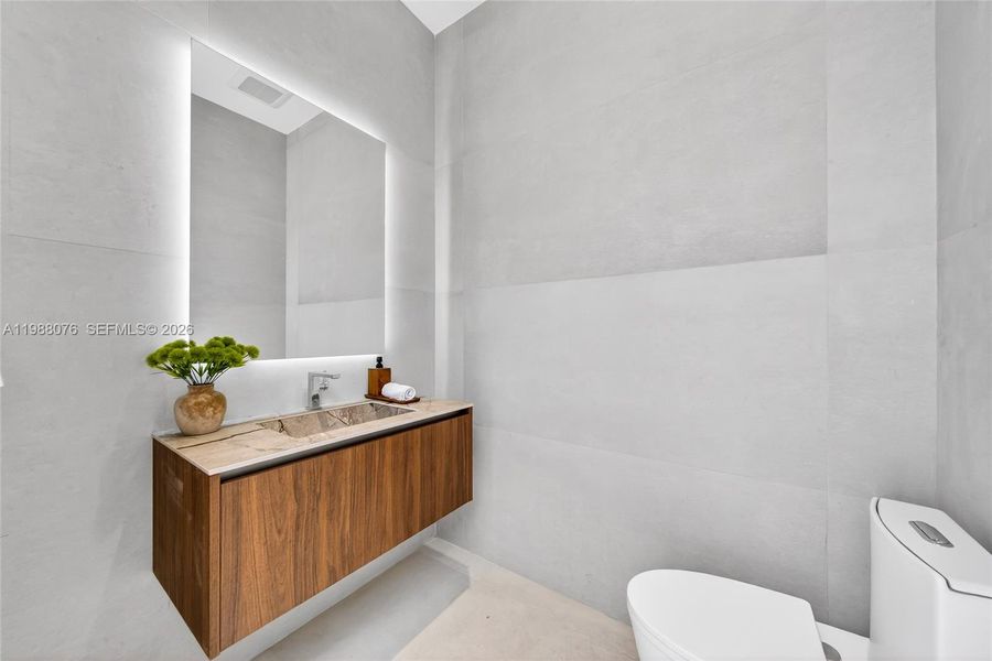 Furnished interior view inside a new home in , Miami (Image 7).