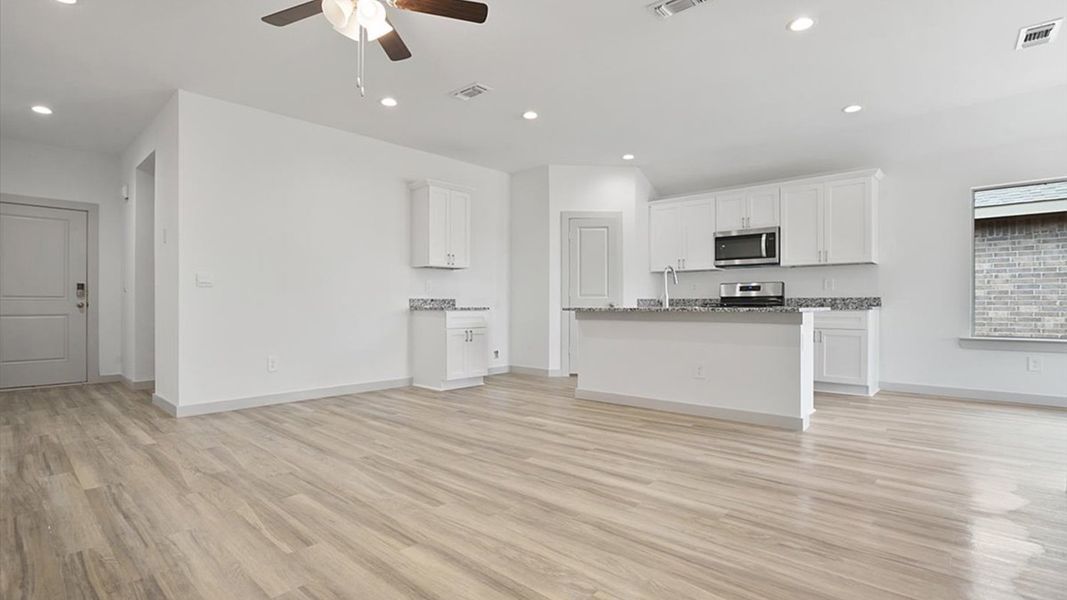 Representative unfurnished interior of a home built from the The Baxter by D.R. Horton in Terra Vista, Lubbock (Image 12). Representative unfurnished interior of a home built from the The Baxter by D.R. Horton in Terra Vista, Lubbock (Image 12).