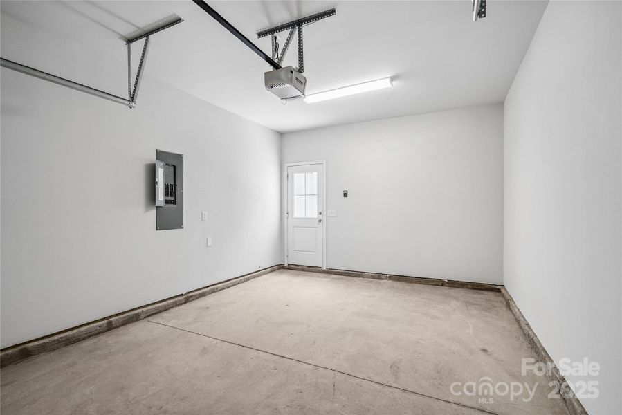 Spacious, unfurnished interior of a new home in , Asheville (Image 30).