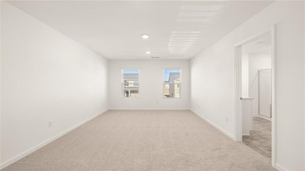 Spacious, unfurnished interior of a new home in Poplar Preserve, Newnan (Image 43).