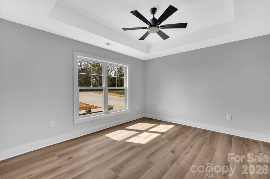Spacious, unfurnished interior of a new home in , Lincolnton (Image 18).