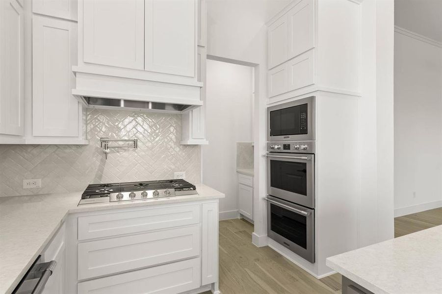 17_621 Hidden Lakes-Kitchen-4