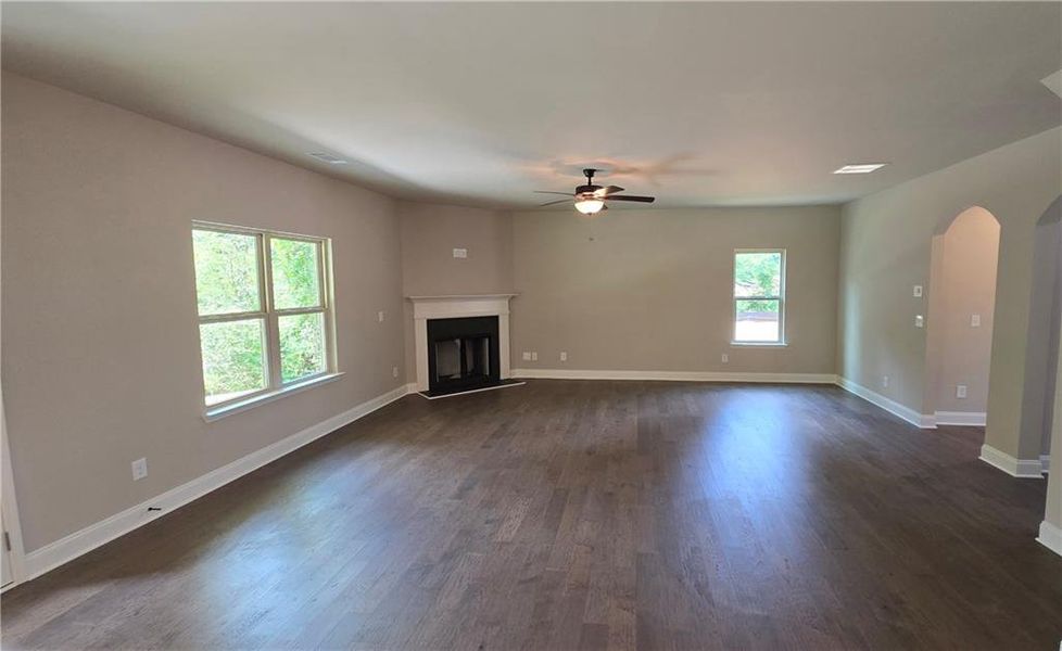 Spacious, unfurnished interior of a new home in , Grayson (Image 16).