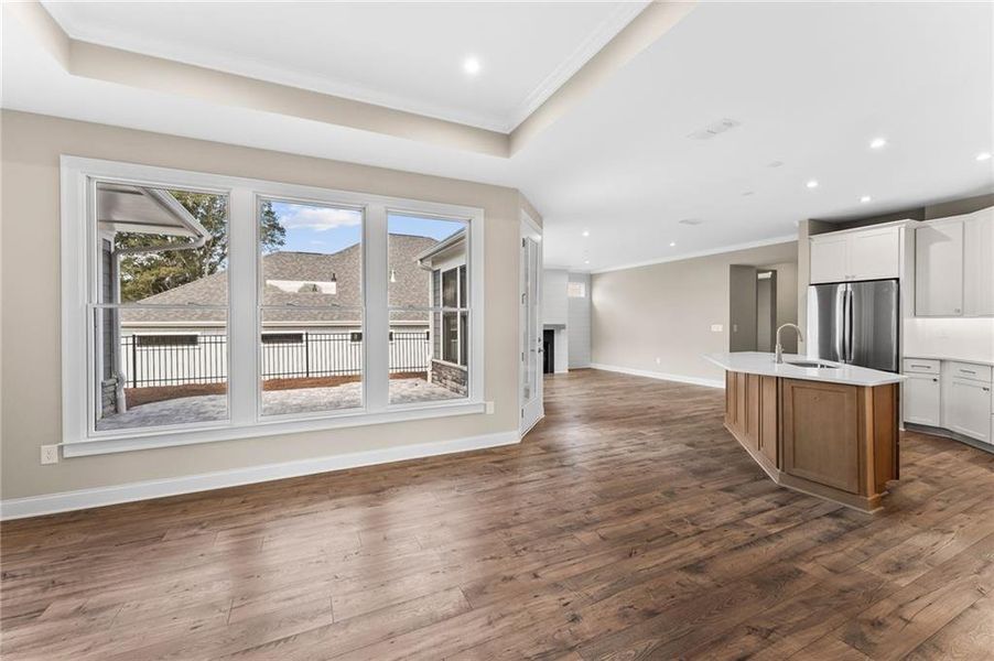 Spacious, unfurnished interior of a new home in The Courtyards at Post Road, Cumming (Image 11).