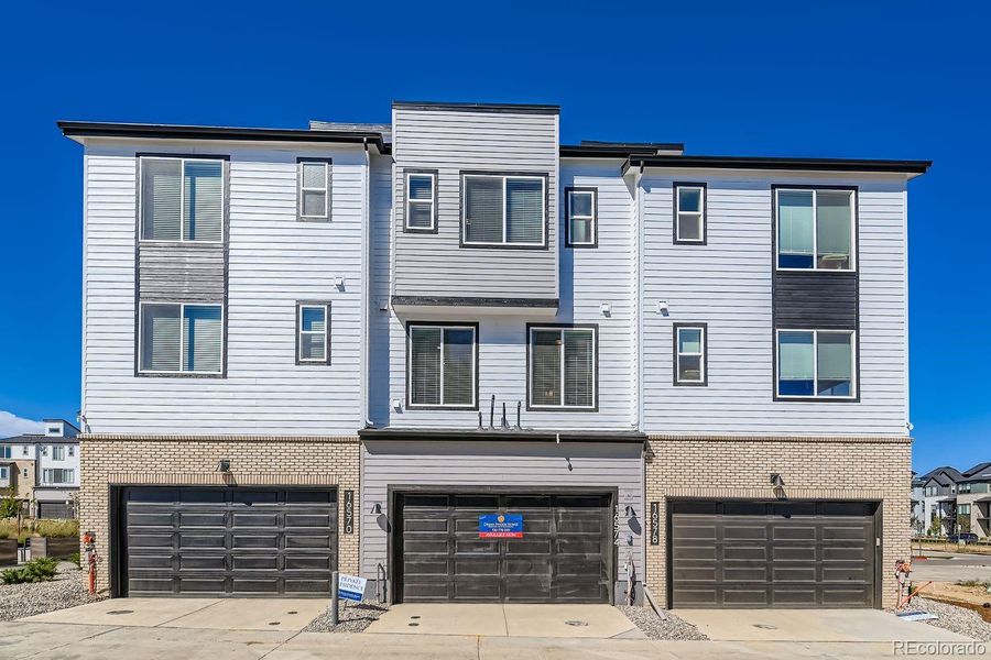 Exterior view of garage door