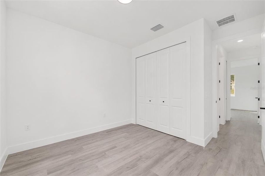 Spacious, unfurnished interior of a new home in , Ocala (Image 43).