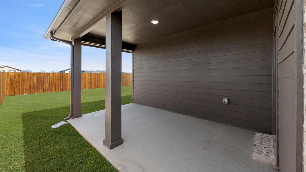 25. 2914 Wagoner - Patio