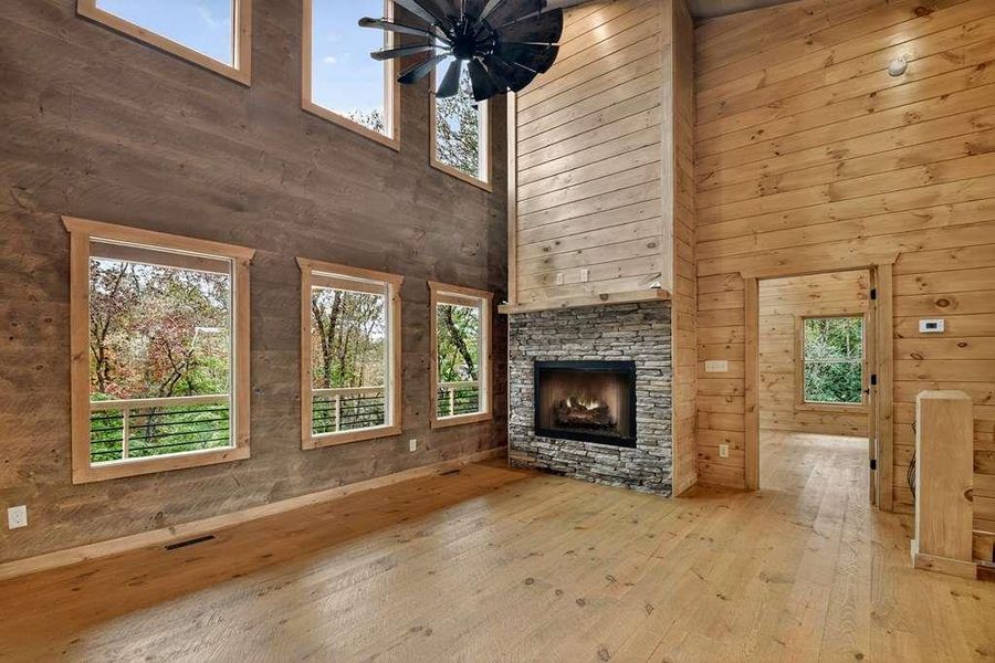 Image 41 of a home in .