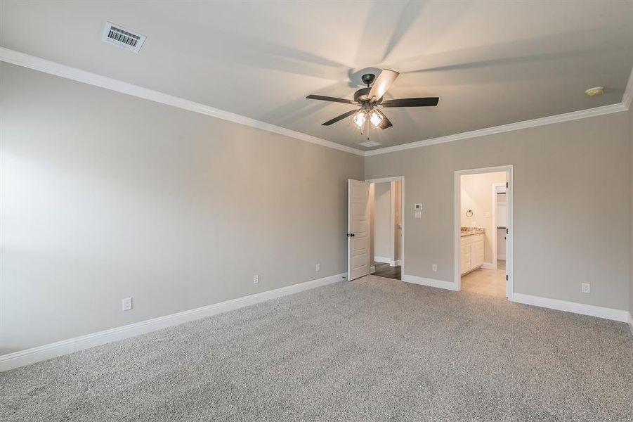 Spacious, unfurnished interior of a new home in , Alvarado (Image 17).