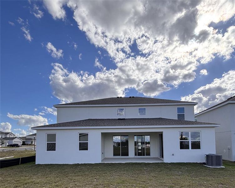 Exterior details and patio area of a home in , Groveland (Image 20).