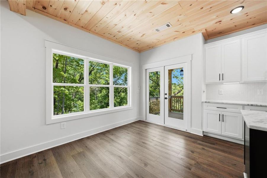 Spacious, unfurnished interior of a new home in , Ranger (Image 24).