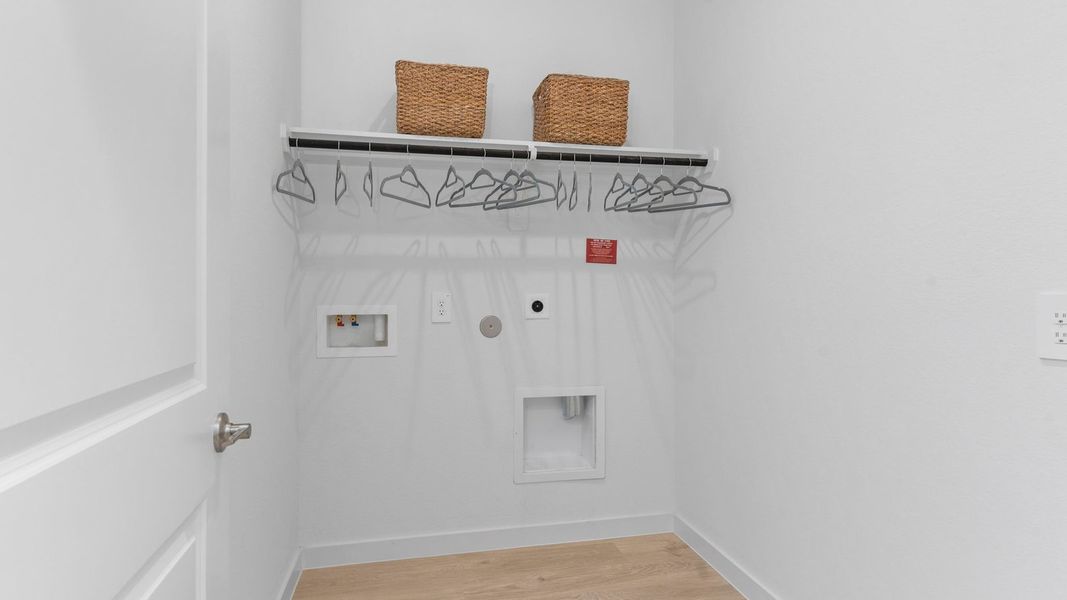 Spacious, unfurnished interior of a new home in Tamarron, Fulshear (Image 24).