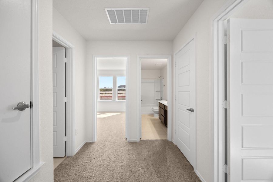 Spacious, unfurnished interior of a new home in Creekside at Estancia, Austin (Image 25).