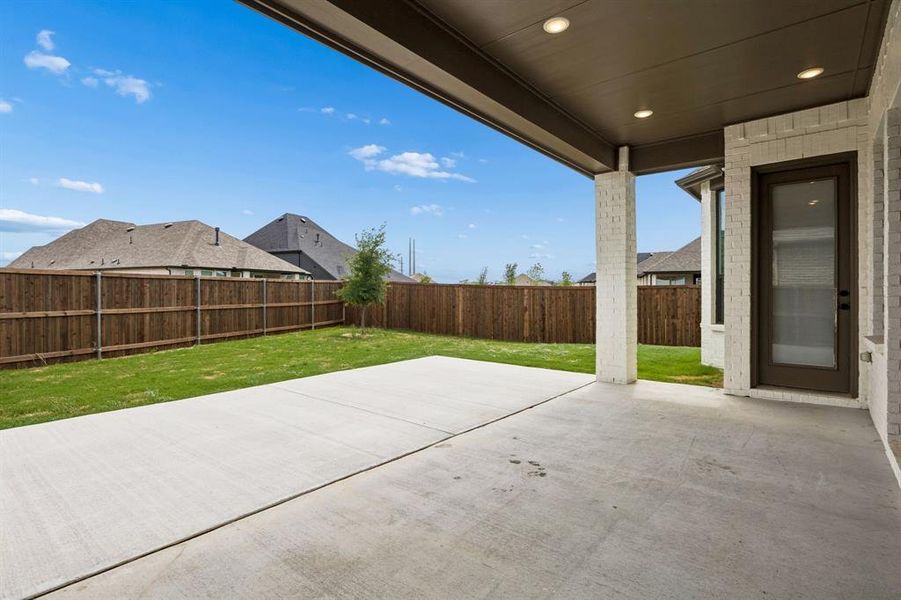 Exterior details and patio area of a home in , Fort Worth (Image 3).