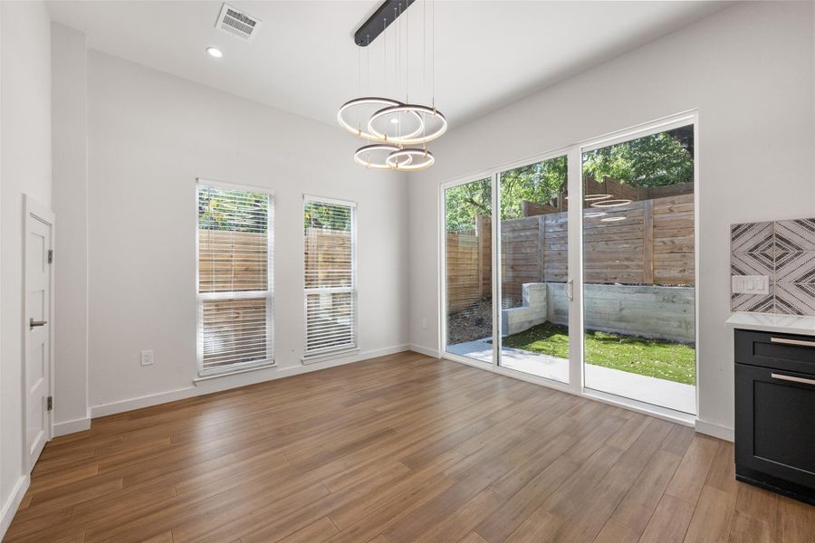 Spacious, unfurnished interior of a new home in , Austin (Image 13).
