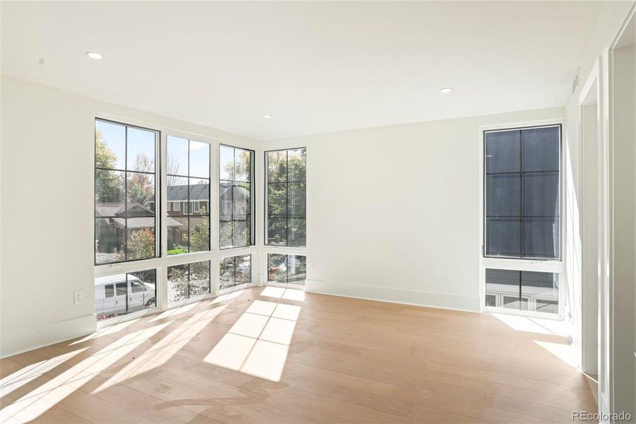 Spacious, unfurnished interior of a new home in , Denver (Image 24).