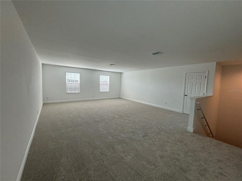 Spacious, unfurnished interior of a new home in Trinity Lakes, Groveland (Image 12).