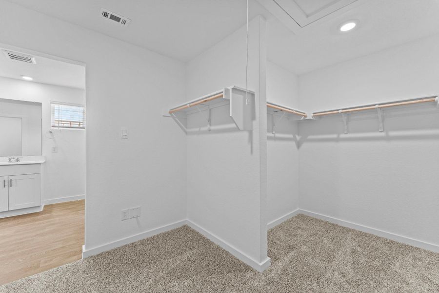 Spacious, unfurnished interior of a new home in Sonoma Oaks, Fredericksburg (Image 34). Spacious, unfurnished interior of a new home in Sonoma Oaks, Fredericksburg (Image 34).