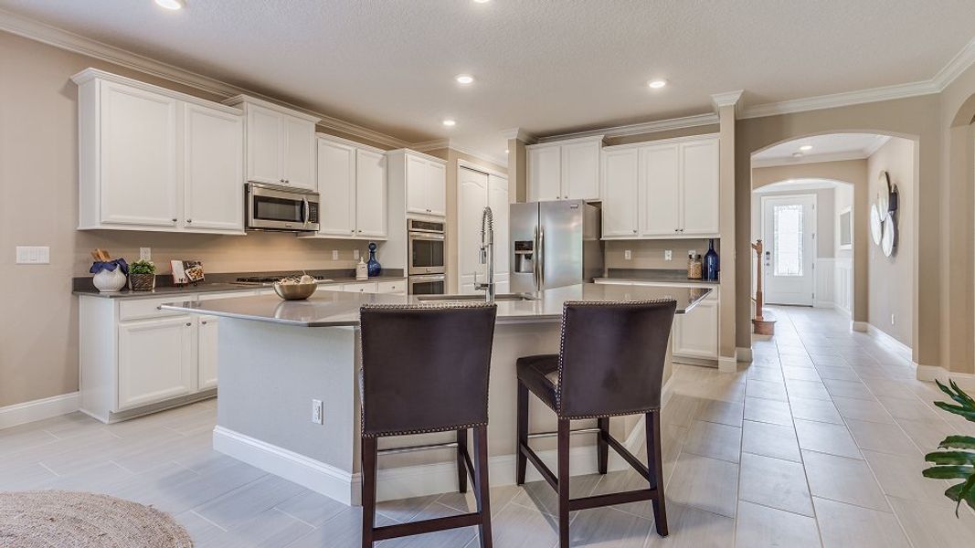 3398 Kingsley Kitchen4 F1 Walk Hero 7 30 35