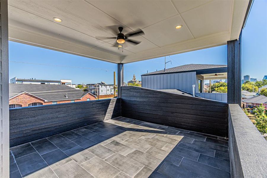 View of patio / terrace with a ceiling fan