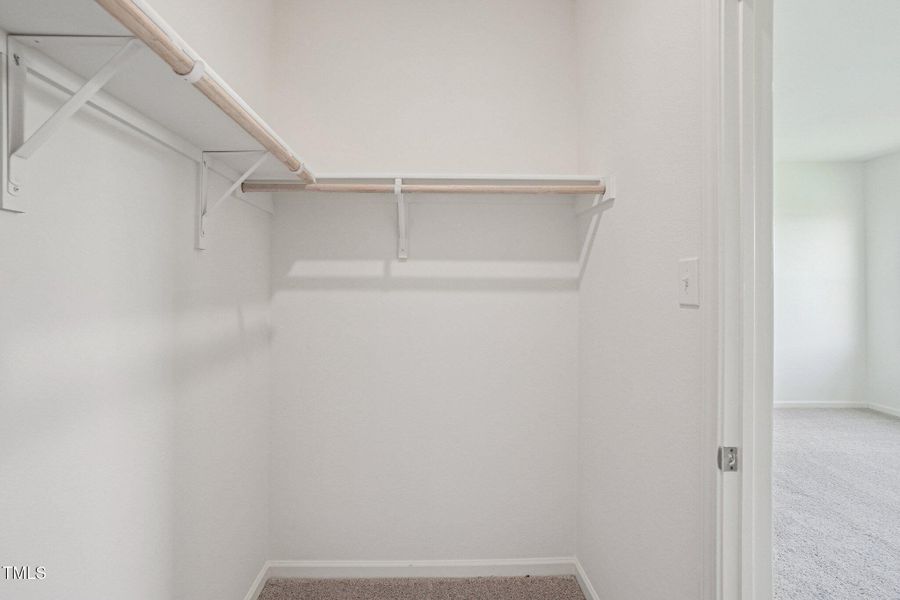 31-web-or-mls-Merced River Ln-S2806-027