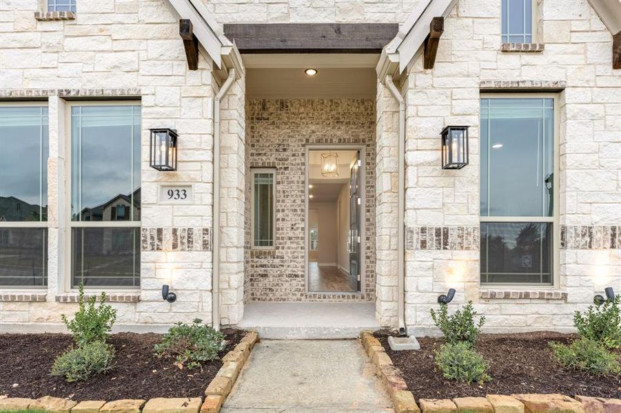 Exterior details and patio area of a home in Mockingbird Heights Classic 60, Midlothian (Image 4).