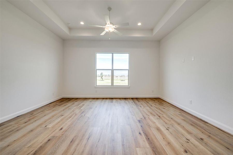 Spacious, unfurnished interior of a new home in Arborwood, Waller (Image 28).