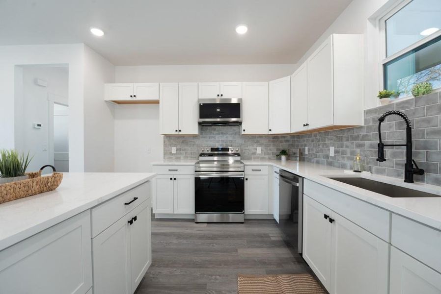 Furnished interior view inside a new home in , Bastrop (Image 8).