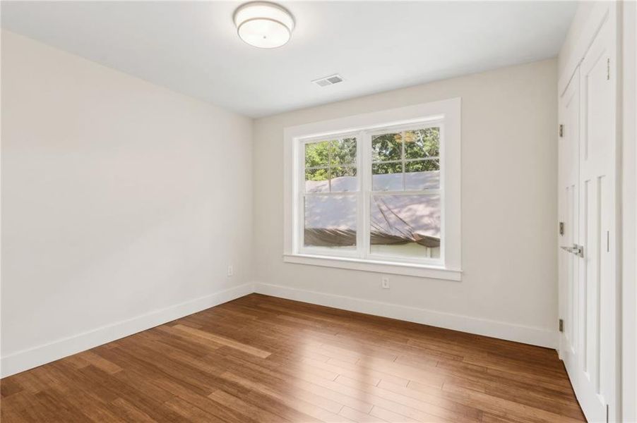 Spacious, unfurnished interior of a new home in , Pine Lake (Image 26).