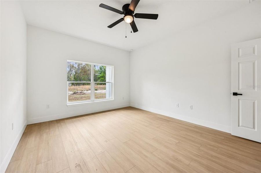 Spacious, unfurnished interior of a new home in , Ocklawaha (Image 29).