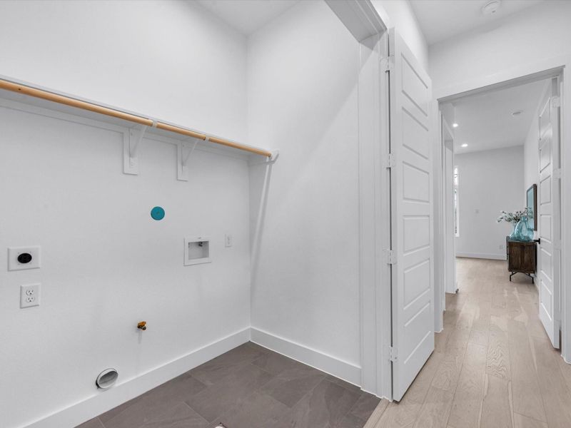 Spacious, unfurnished interior of a new home in , Houston (Image 23).