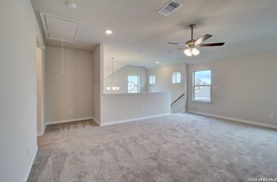 Spacious, unfurnished interior of a new home in Stream Waters, Seguin (Image 23).