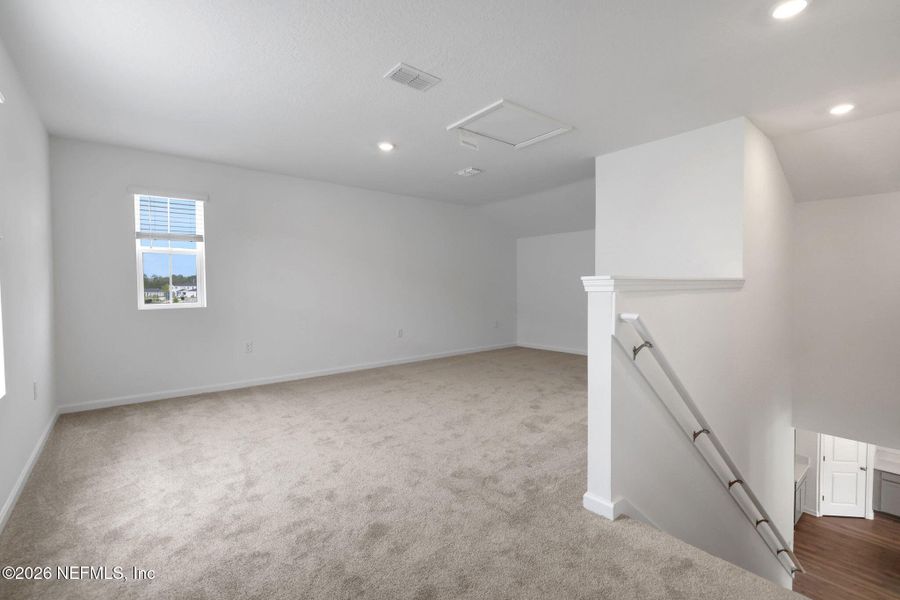 Spacious, unfurnished interior of a new home in Amberly, Green Cove Springs (Image 40).