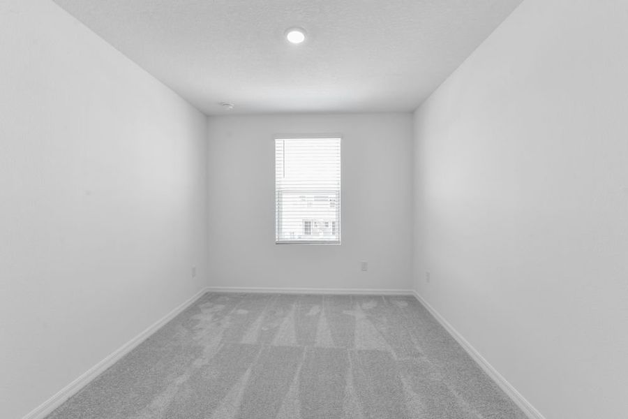 Spacious, unfurnished interior of a new home in Vinterra Townhomes, Nokomis (Image 17).