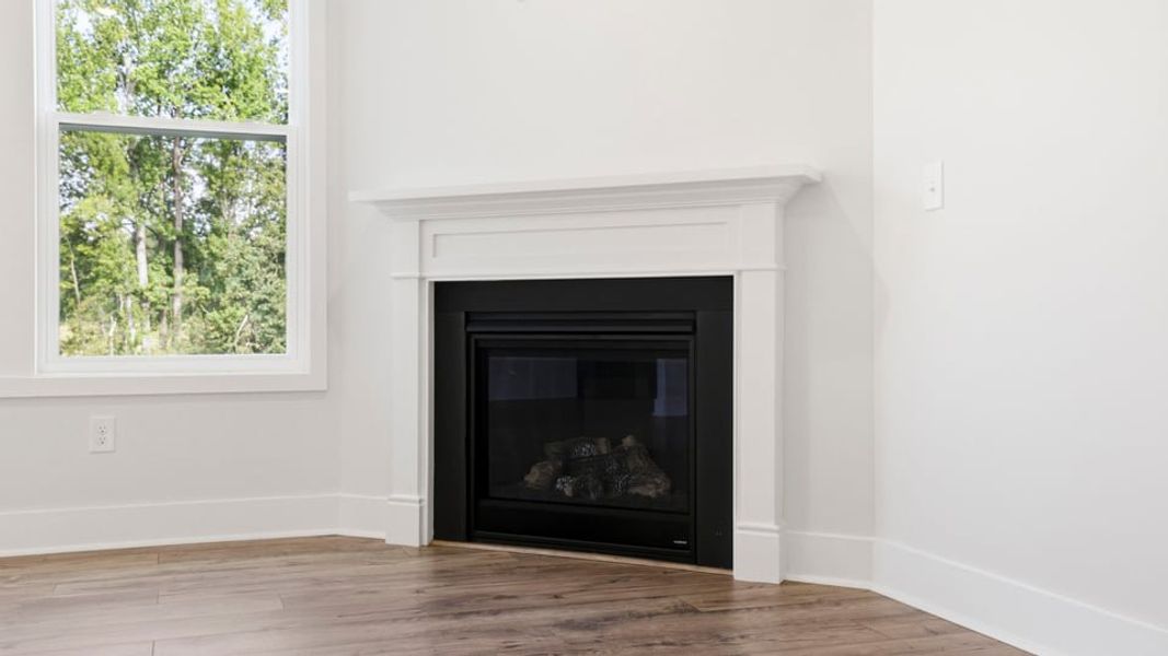 Spacious, unfurnished interior of a new home in Sycamore Cove, Woodruff (Image 17).