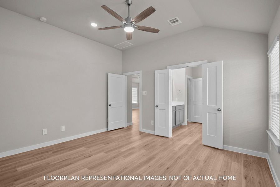 Spacious, unfurnished interior of a new home in Miller's Pond, Rosenberg (Image 16). Spacious, unfurnished interior of a new home in Miller's Pond, Rosenberg (Image 16).