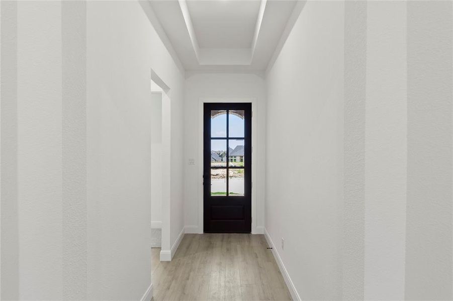 03. 1413 Kirkdale - Entry