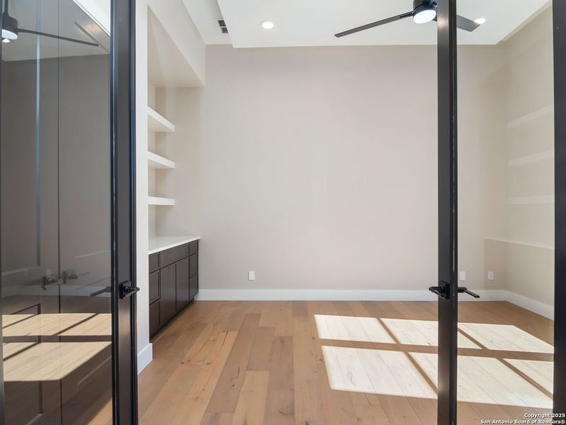 Spacious, unfurnished interior of a new home in , Boerne (Image 45).