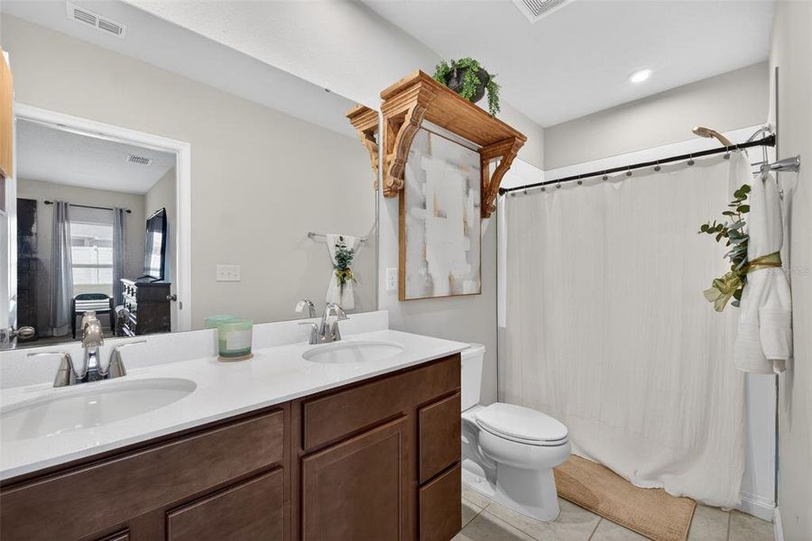 Furnished interior view inside a new home in Laurel Glen, Haines City (Image 48).