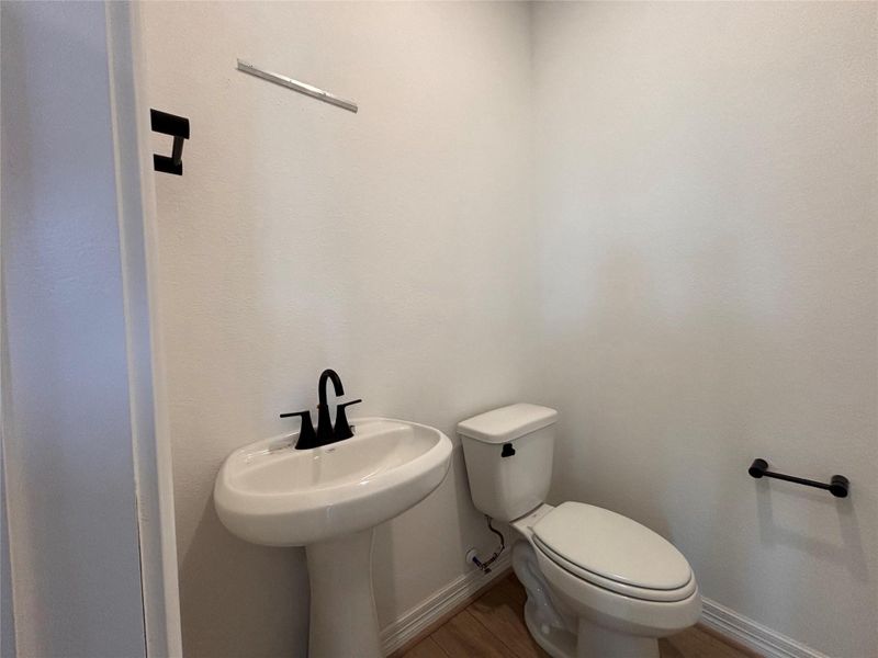 Furnished interior view inside a new home in Ashland, Angleton (Image 7).